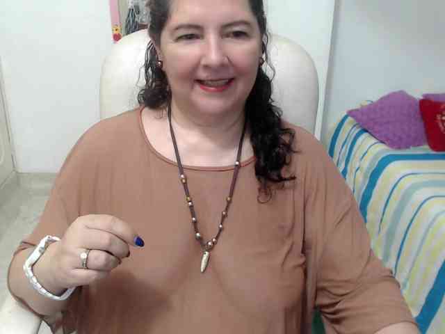 leonela-68 webcam