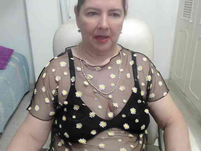 leonela-68 webcam