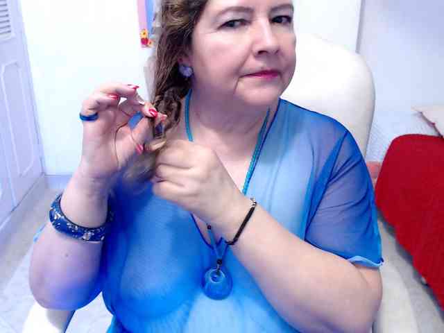 leonela-68