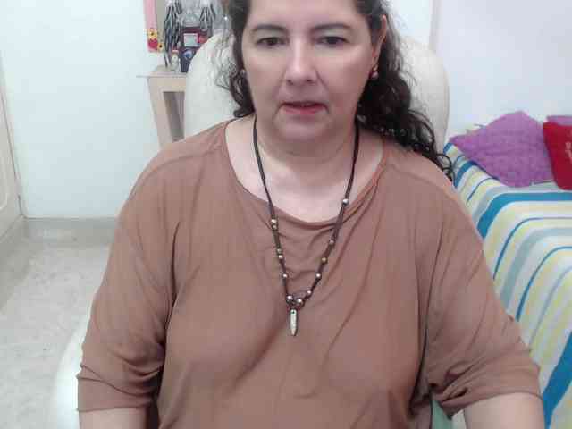 leonela-68 webcam