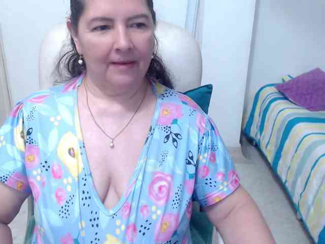 leonela-68 webcam