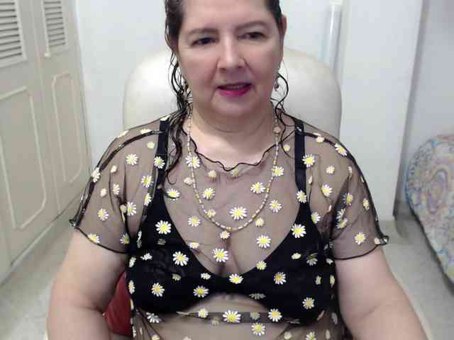 leonela-68 webcam