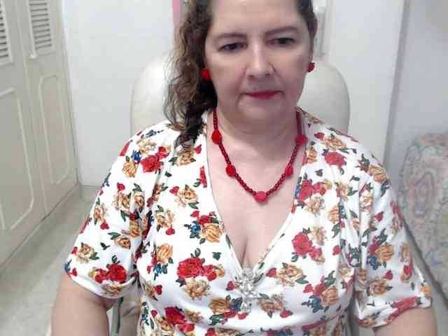 leonela-68 webcam