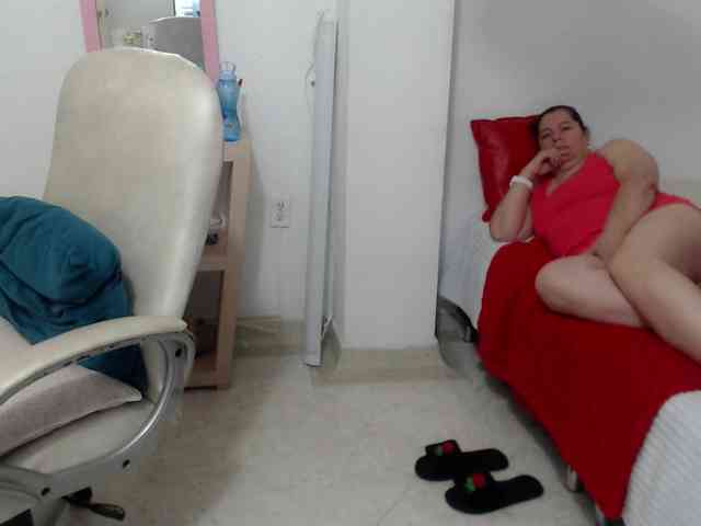 leonela-68 webcam