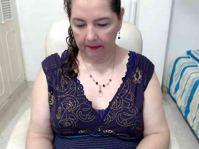 leonela-68