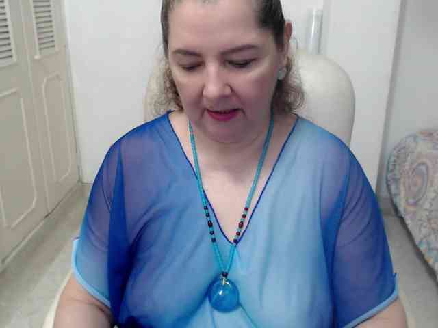 leonela-68 webcam