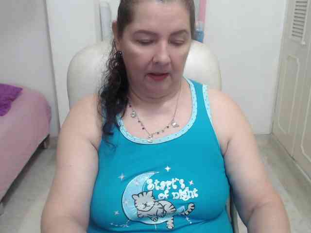 leonela-68 webcam