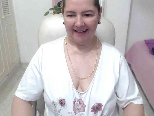 leonela-68 webcam