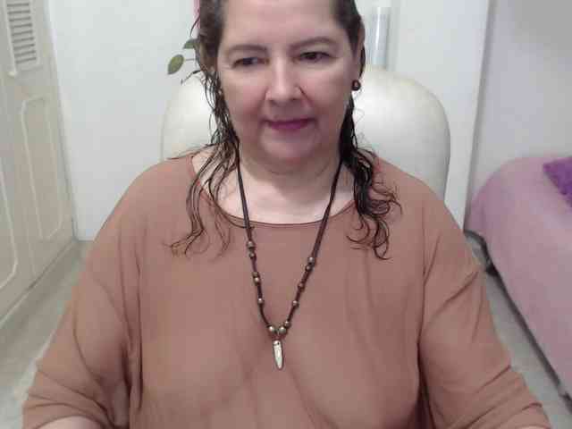 leonela-68 webcam
