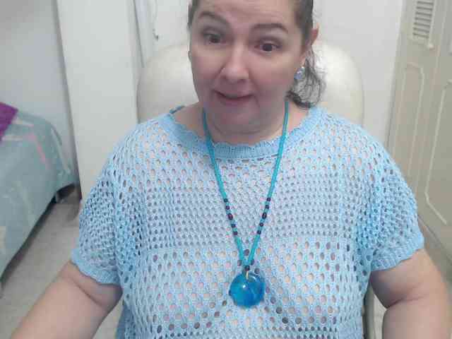 leonela-68 webcam
