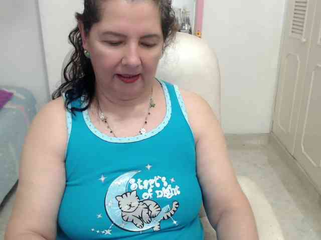 leonela-68 webcam
