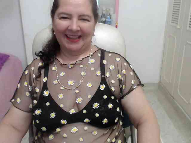 leonela-68 webcam
