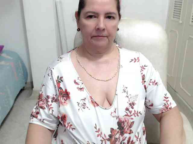 leonela-68 webcam