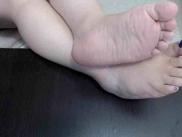 leonela-68 webcam