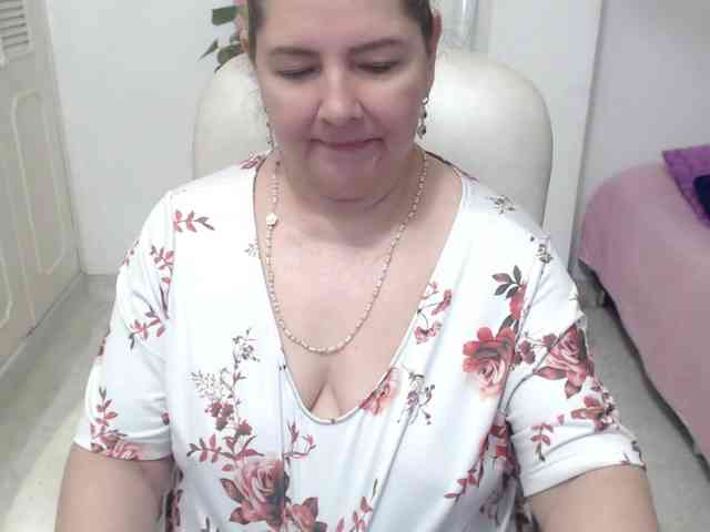 leonela-68 webcam