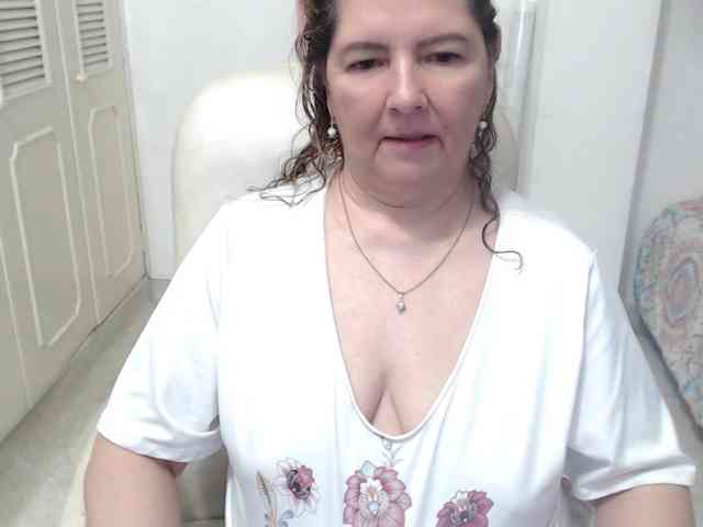 leonela-68