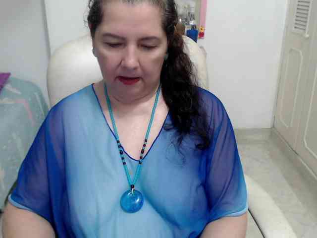 leonela-68 webcam