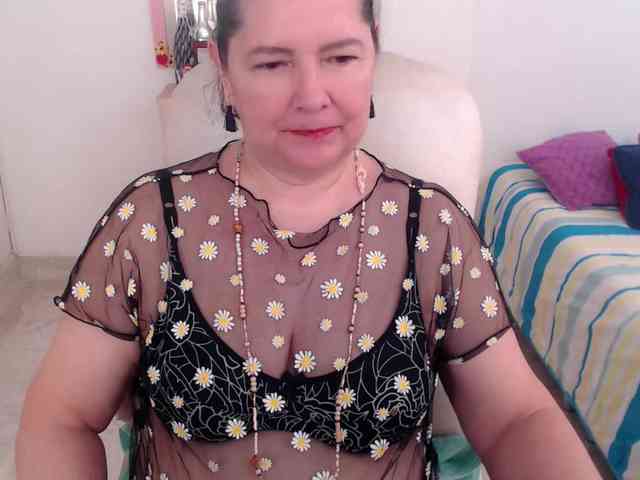 leonela-68 webcam