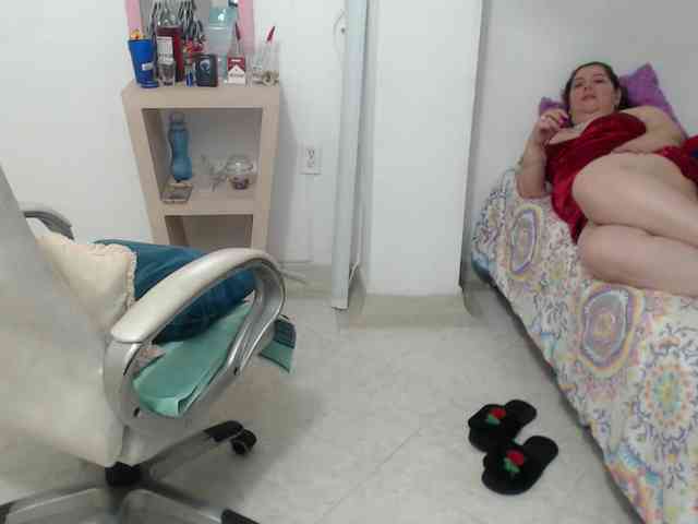 leonela-68 webcam