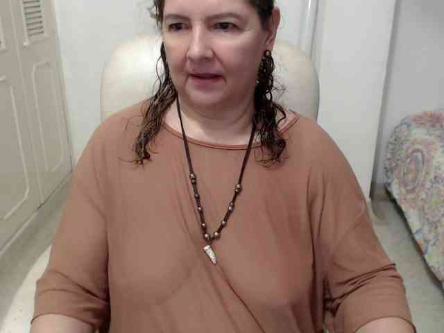 leonela-68 webcam