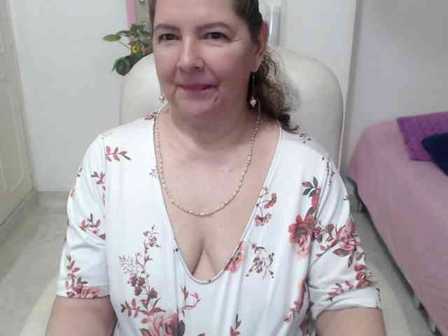 leonela-68 webcam