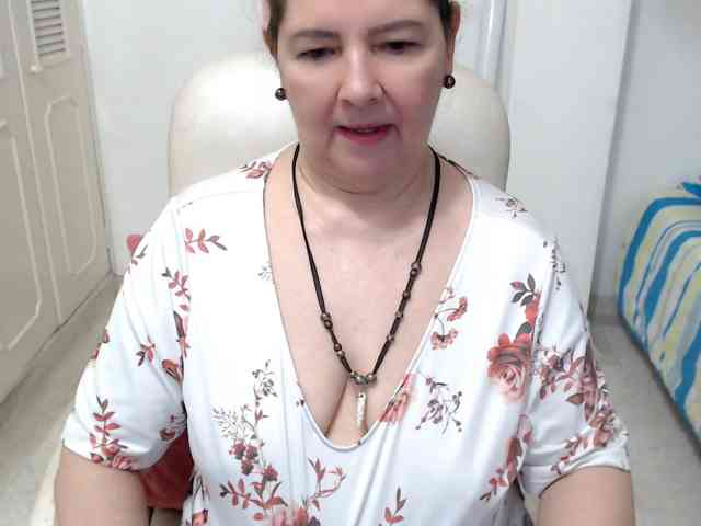 leonela-68
