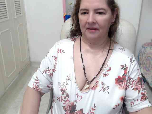 leonela-68 webcam