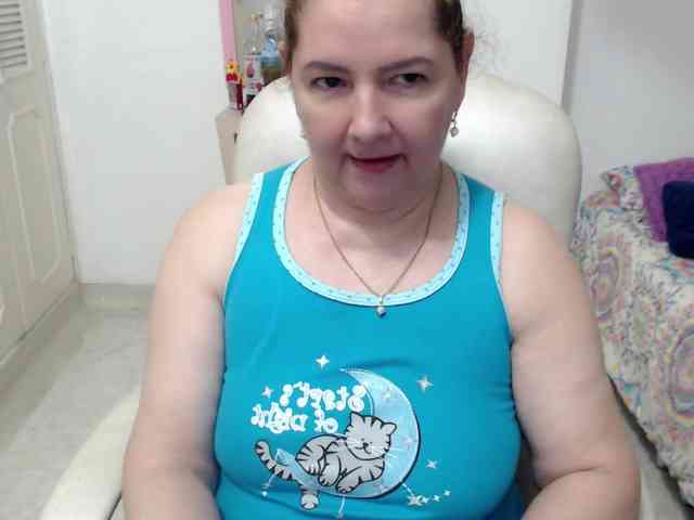 leonela-68 Live Webcam on BongaCams