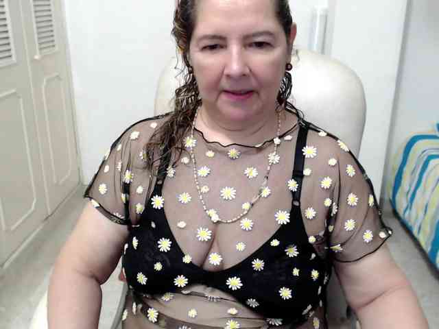 leonela-68 webcam