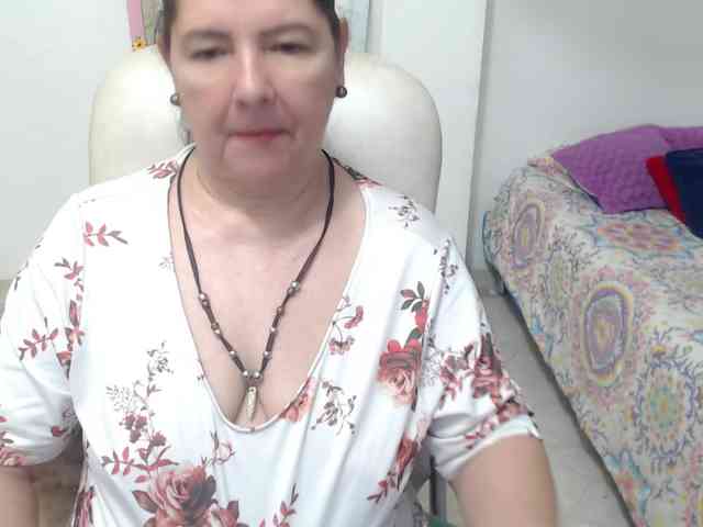leonela-68