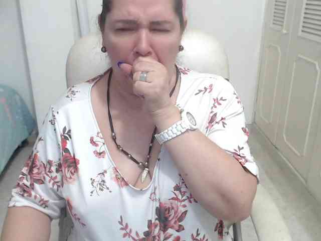 leonela-68 webcam