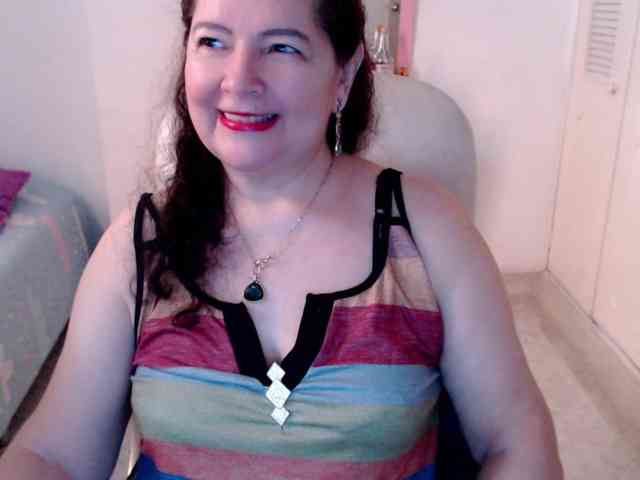 leonela-68 webcam