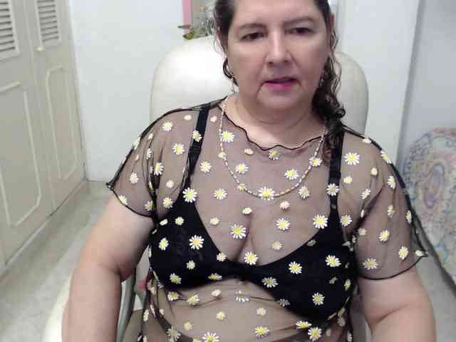 leonela-68