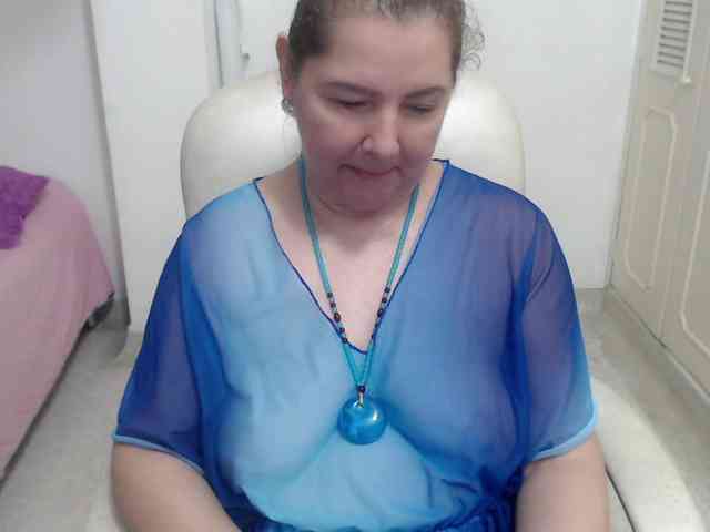 leonela-68 webcam