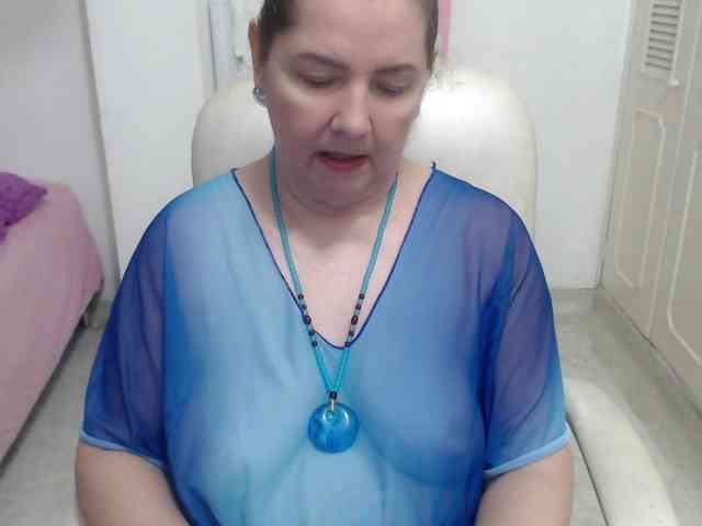leonela-68 webcam