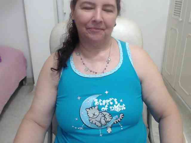 leonela-68 webcam