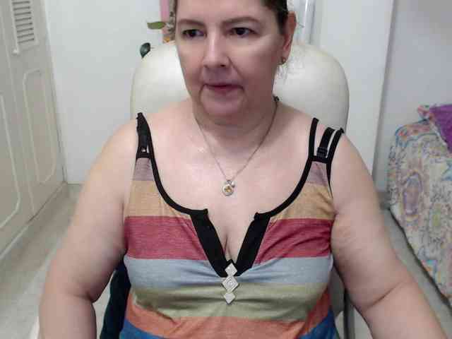 leonela-68 webcam