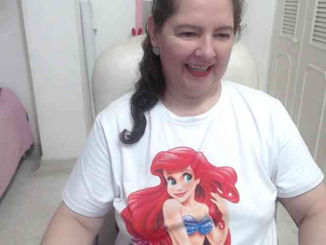 leonela-68 webcam