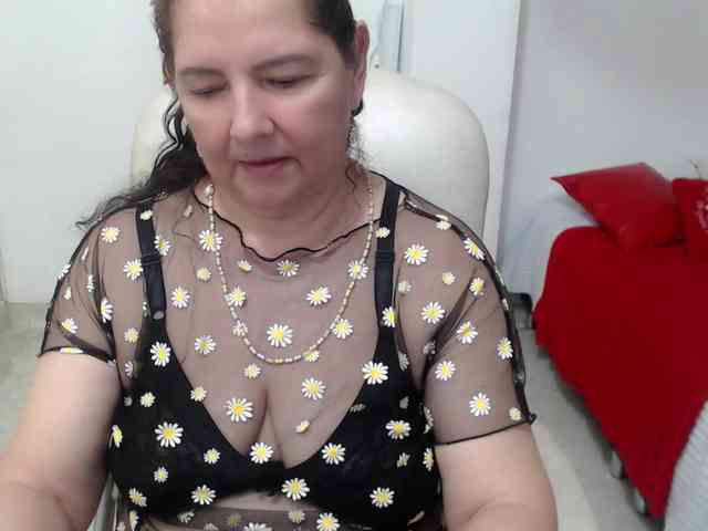 leonela-68 webcam