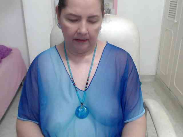 leonela-68 webcam