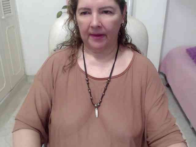 leonela-68