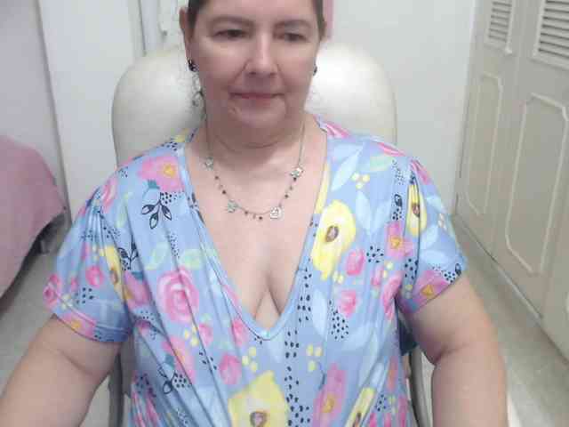 leonela-68 webcam