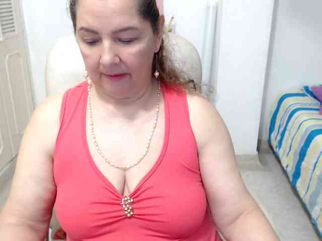 leonela-68 webcam