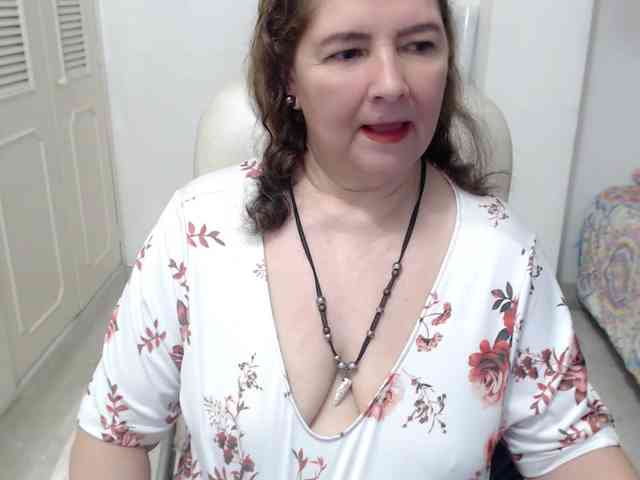 leonela-68 webcam