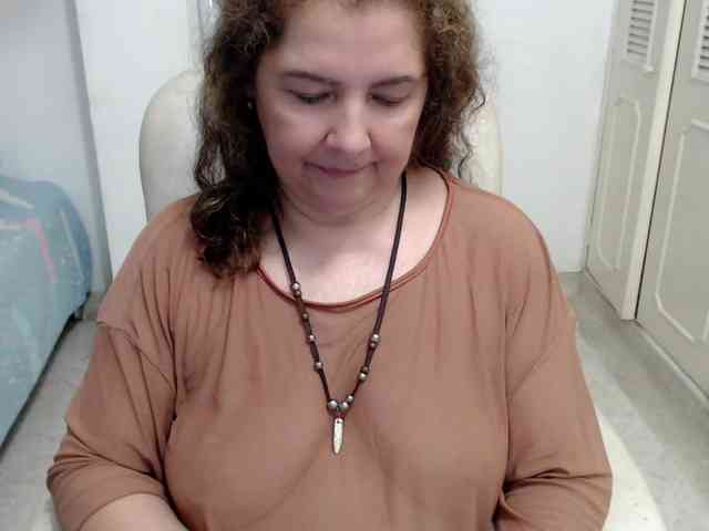 leonela-68
