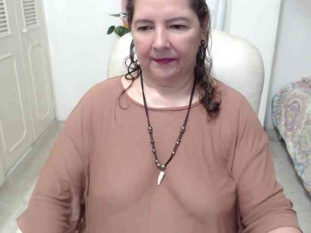 leonela-68 webcam