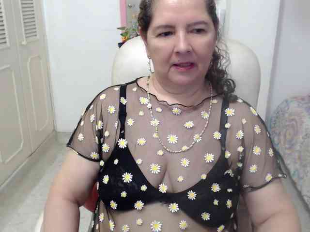 leonela-68 webcam