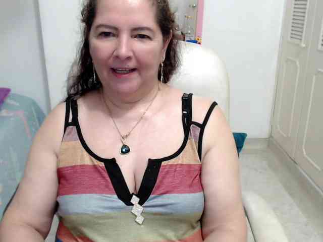 leonela-68 webcam