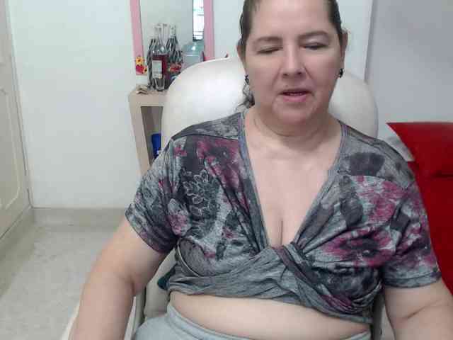 leonela-68 webcam