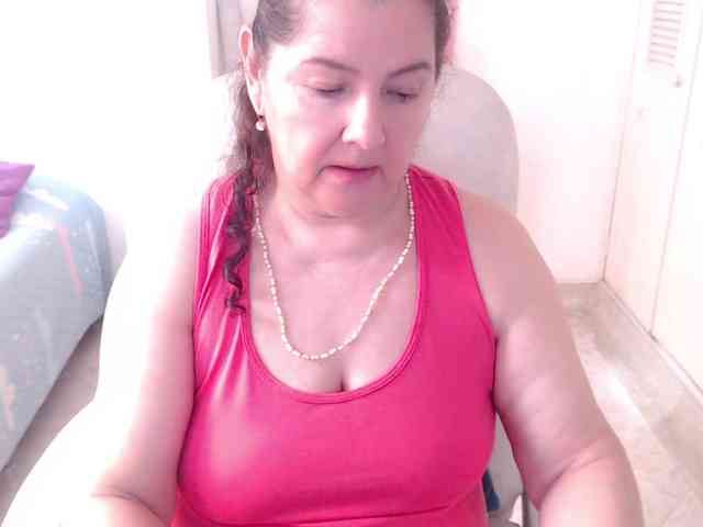 leonela-68 webcam